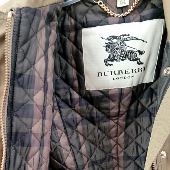 Authentic Olive Green Burberry Jacket - Picture 5 of 5
